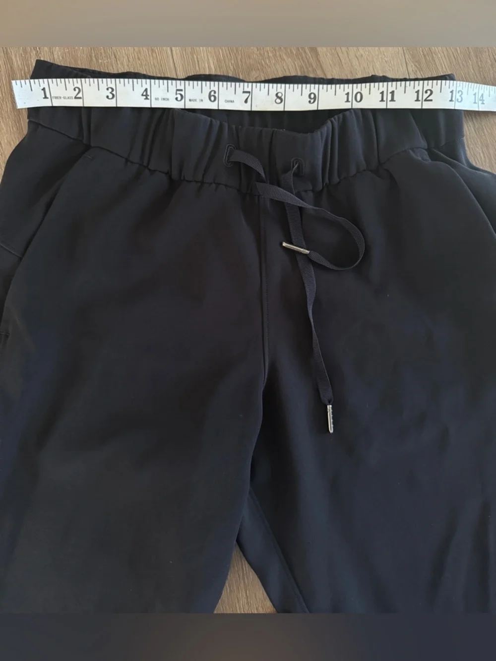 Lululemon On The Fly Pants Black‎ Luxtreme Size 4 Women’s Pants
